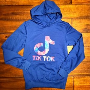 Girl's long sleeve, M